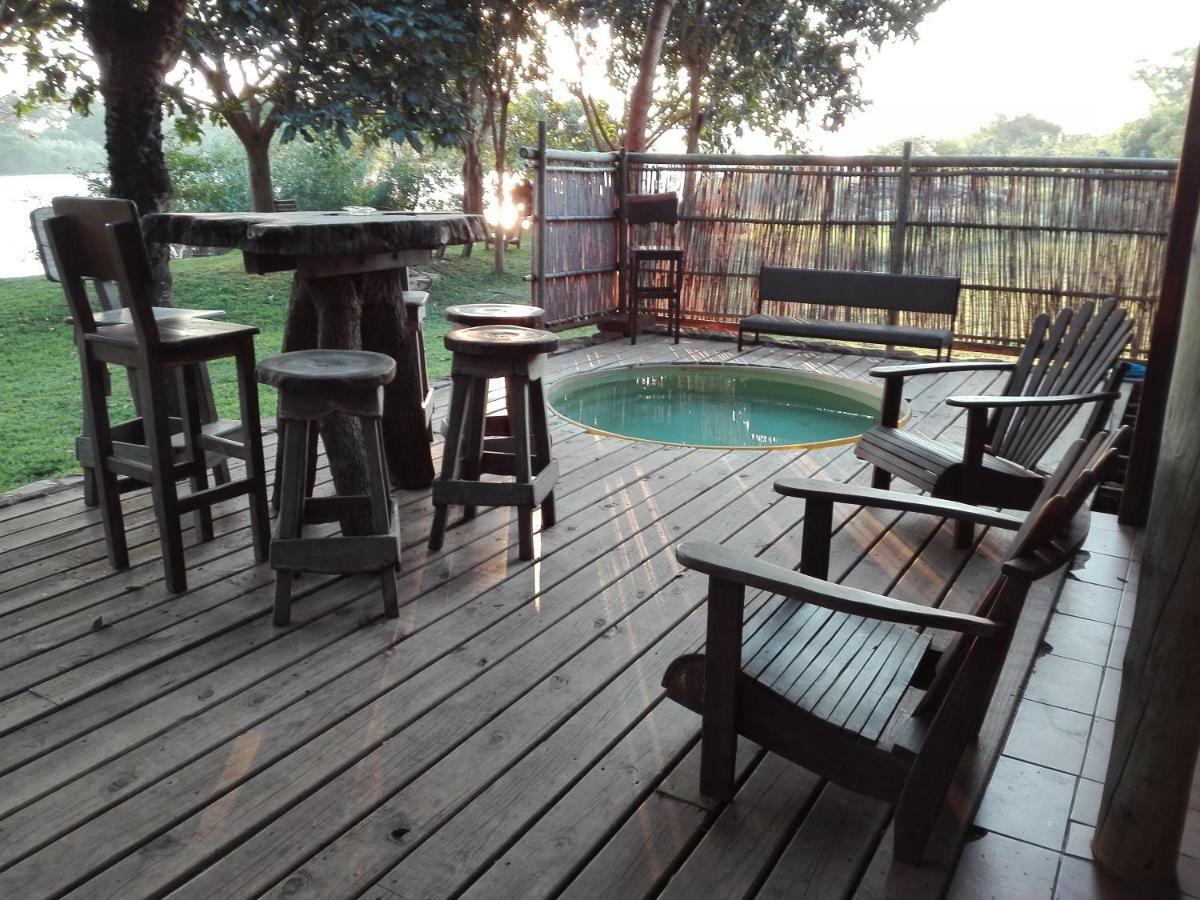 Hippo Retreat & Tiger Fishing Quarto em Acomodações Particulares Komatipoort